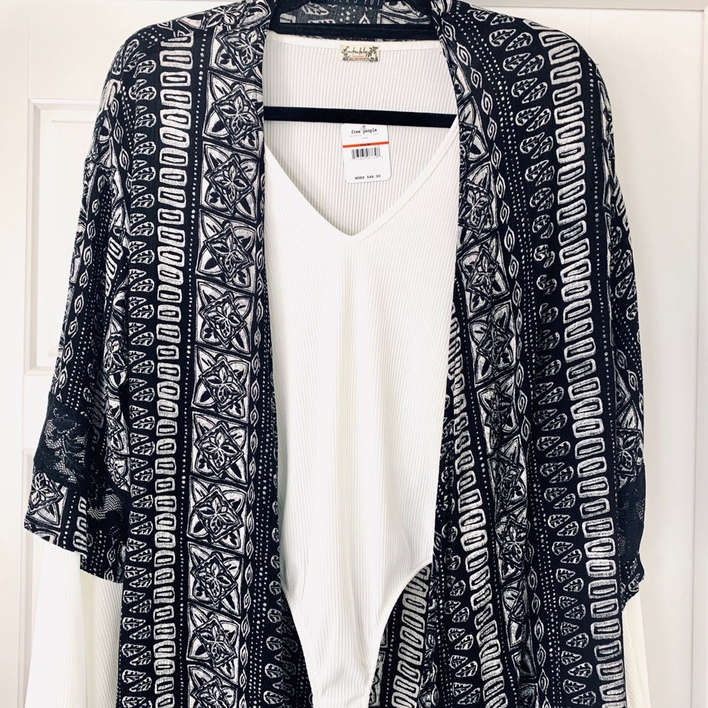 Urban outfitters black and white kimono